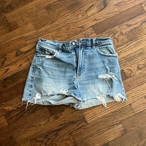 Abercrombie distressed denim shorts — size 30